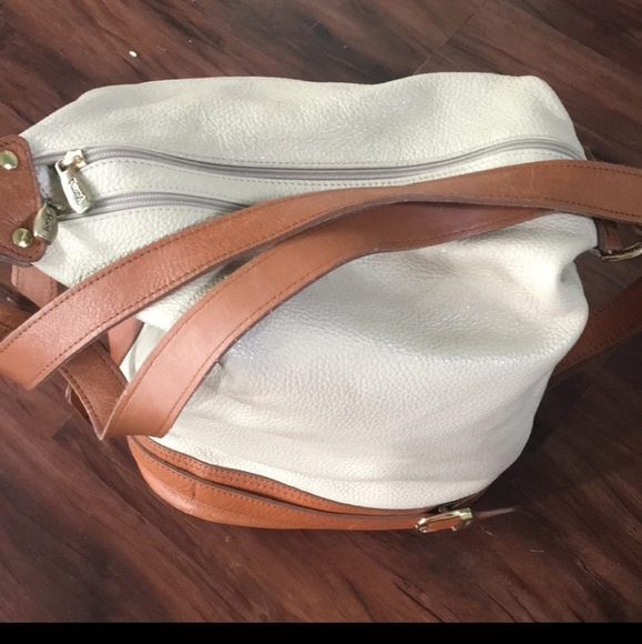 Valentina Leather Bucket Bag - Picture 6 of 15